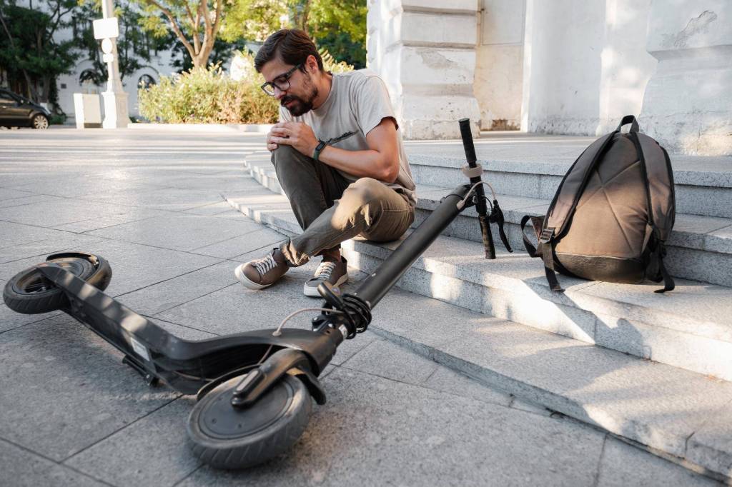 Torba na kierownicę hulajnogi elektrycznej V21 Frugal – wygodne akcesorium do codziennej jazdy